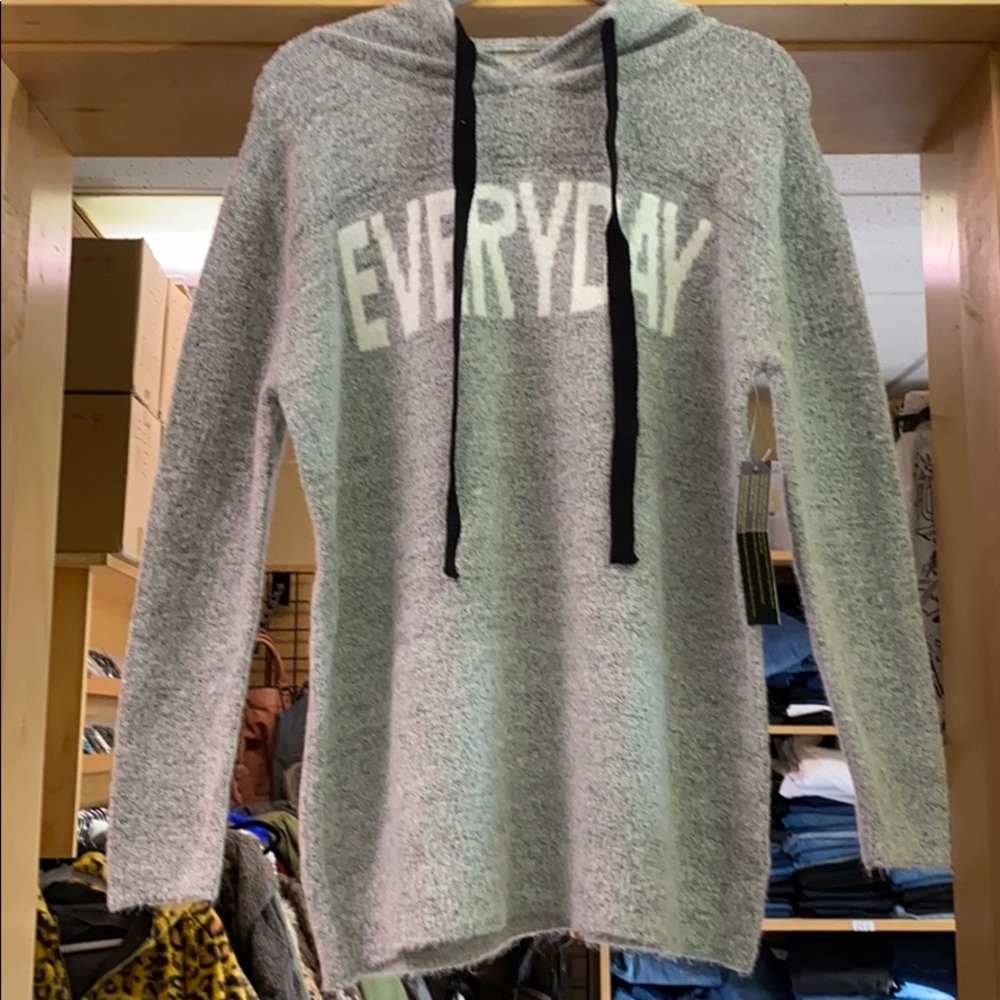 NWT RD style “everyday” hooded sweater